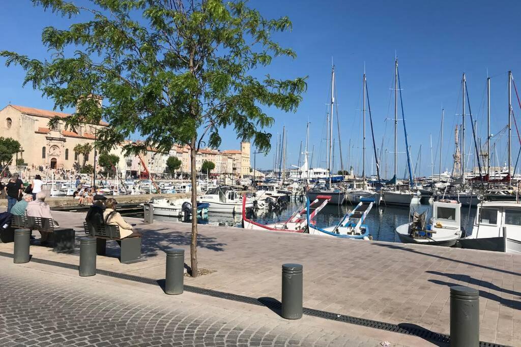 Appartement Typique Dans Le Centre Historique 47M2 La Ciotat Exterior photo